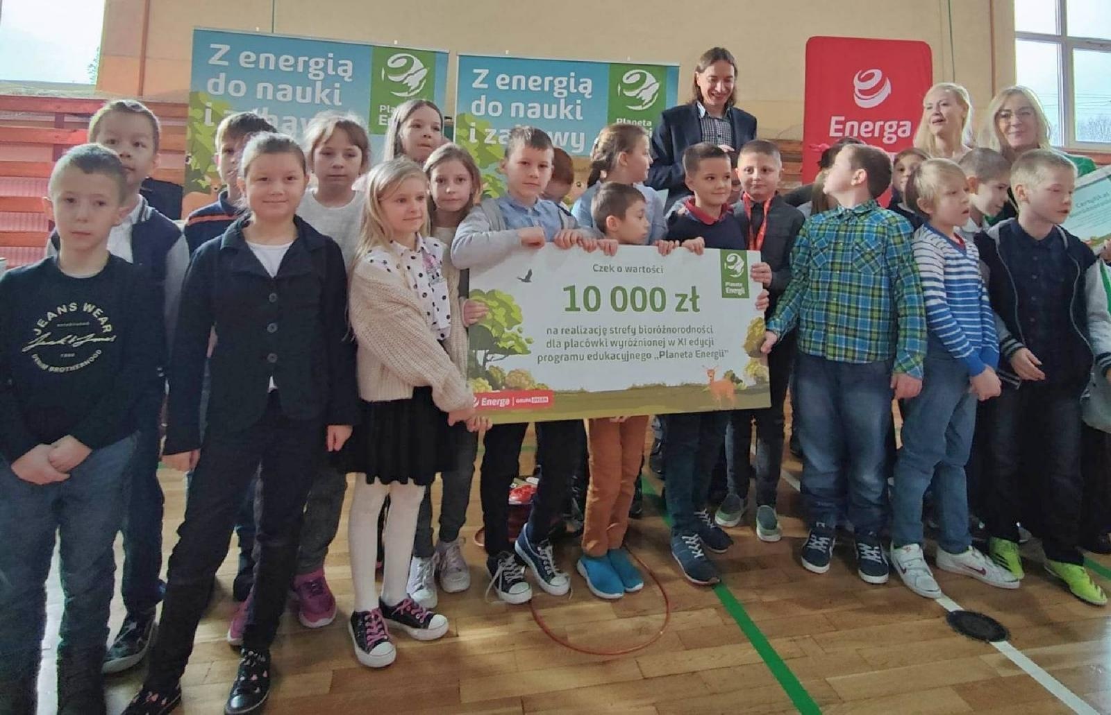 Zdjęcie w galerii na portalu naszraciborz.pl: Uczniowie z Nędzy wylądowali na Planecie Energii. Mają nagrodę główną i 10 tys. zł! wiadomości z regionu