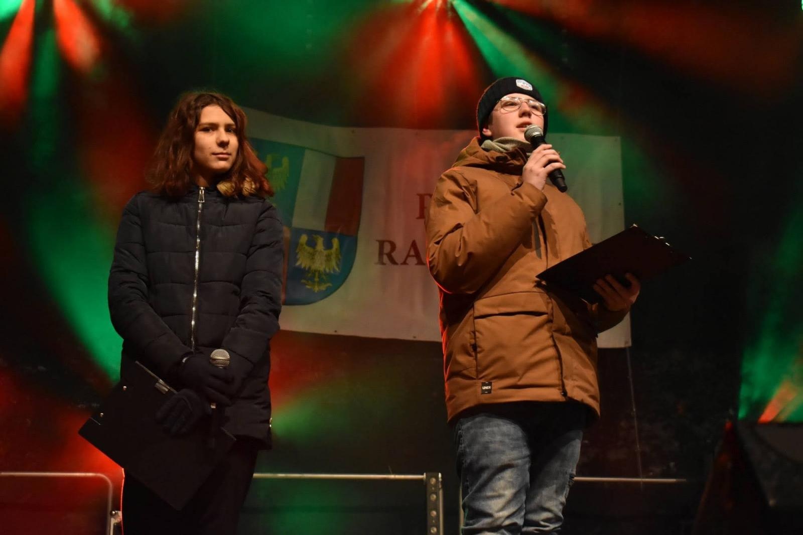 Zdjęcie w galerii na portalu naszraciborz.pl: Zamkowy jarmark 2022 - dzień pierwszy za nami [FOTO] wiadomości z regionu