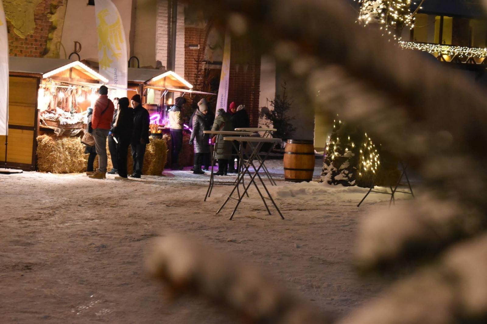 Zdjęcie w galerii na portalu naszraciborz.pl: Zamkowy jarmark 2022 - dzień pierwszy za nami [FOTO] wiadomości z regionu