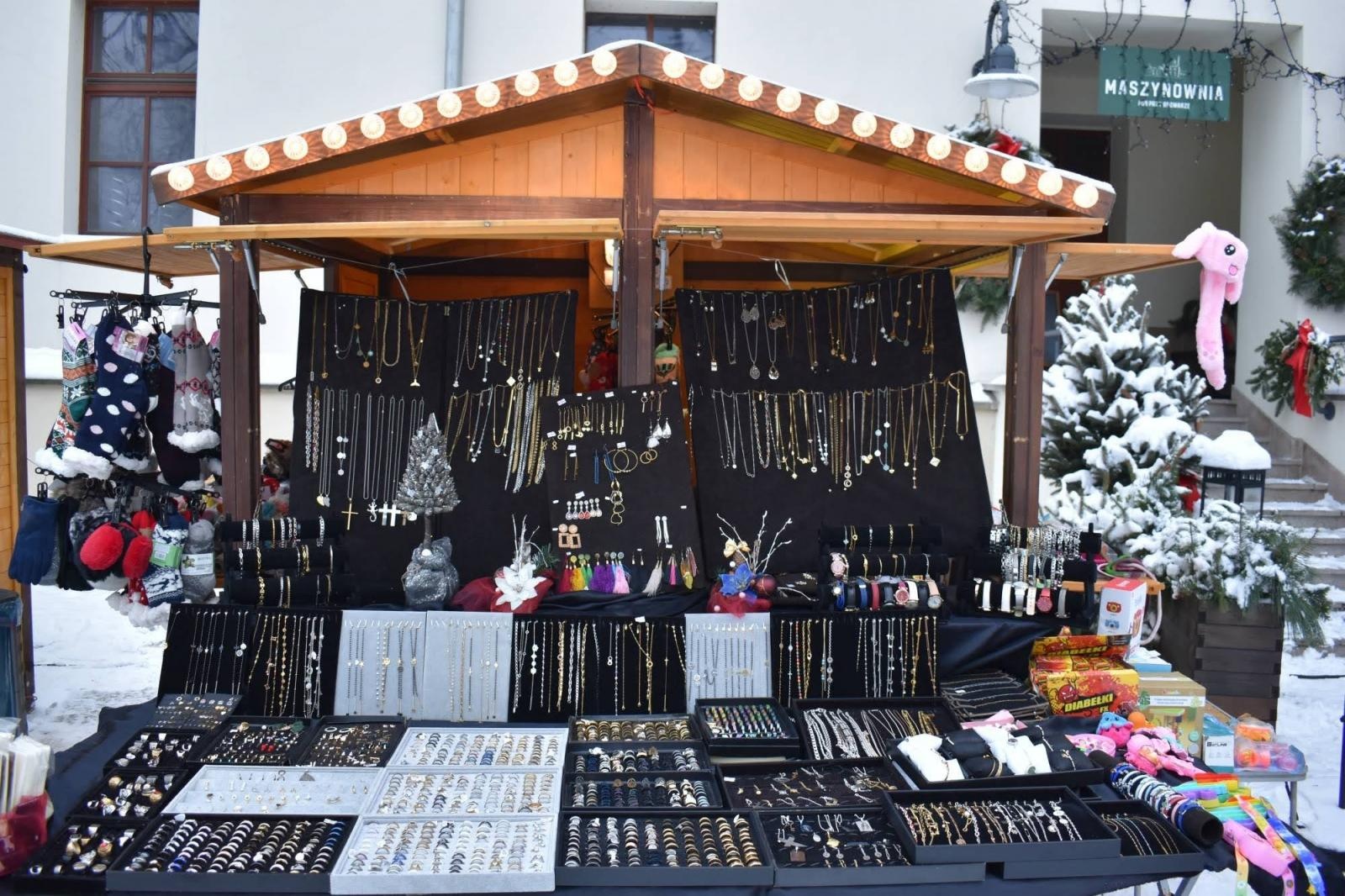 Zdjęcie w galerii na portalu naszraciborz.pl: Zamkowy jarmark 2022 - dzień pierwszy za nami [FOTO] wiadomości z regionu