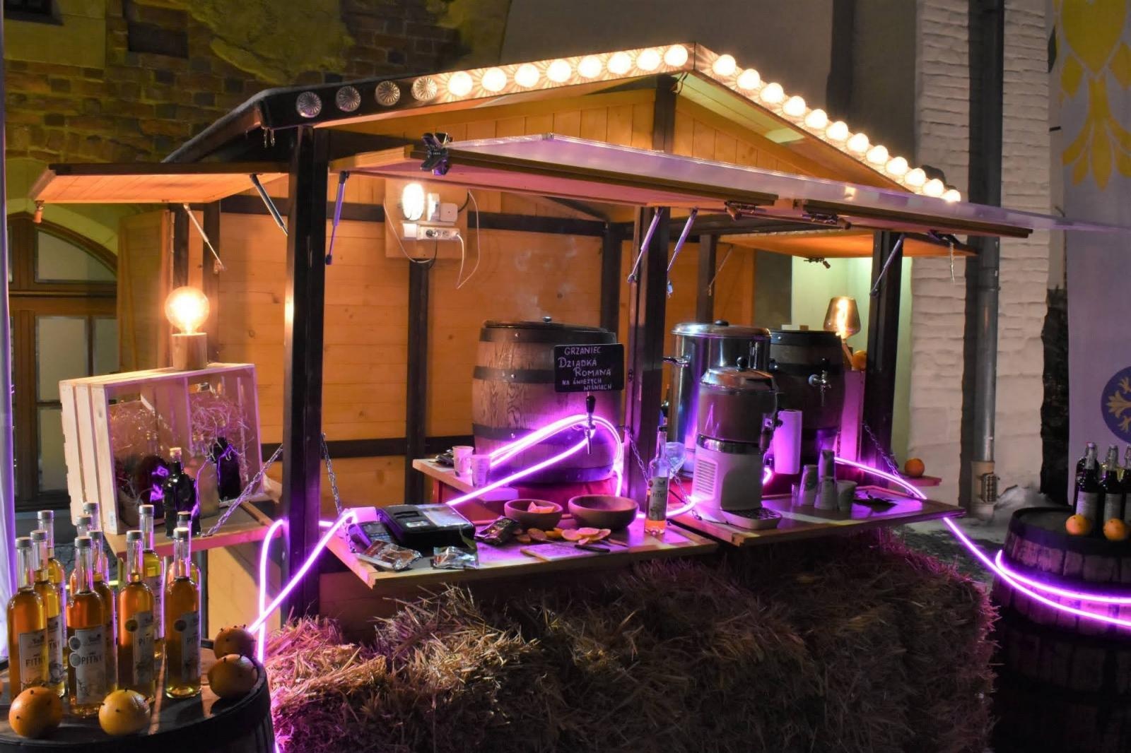 Zdjęcie w galerii na portalu naszraciborz.pl: Zamkowy jarmark 2022 - dzień pierwszy za nami [FOTO] wiadomości z regionu