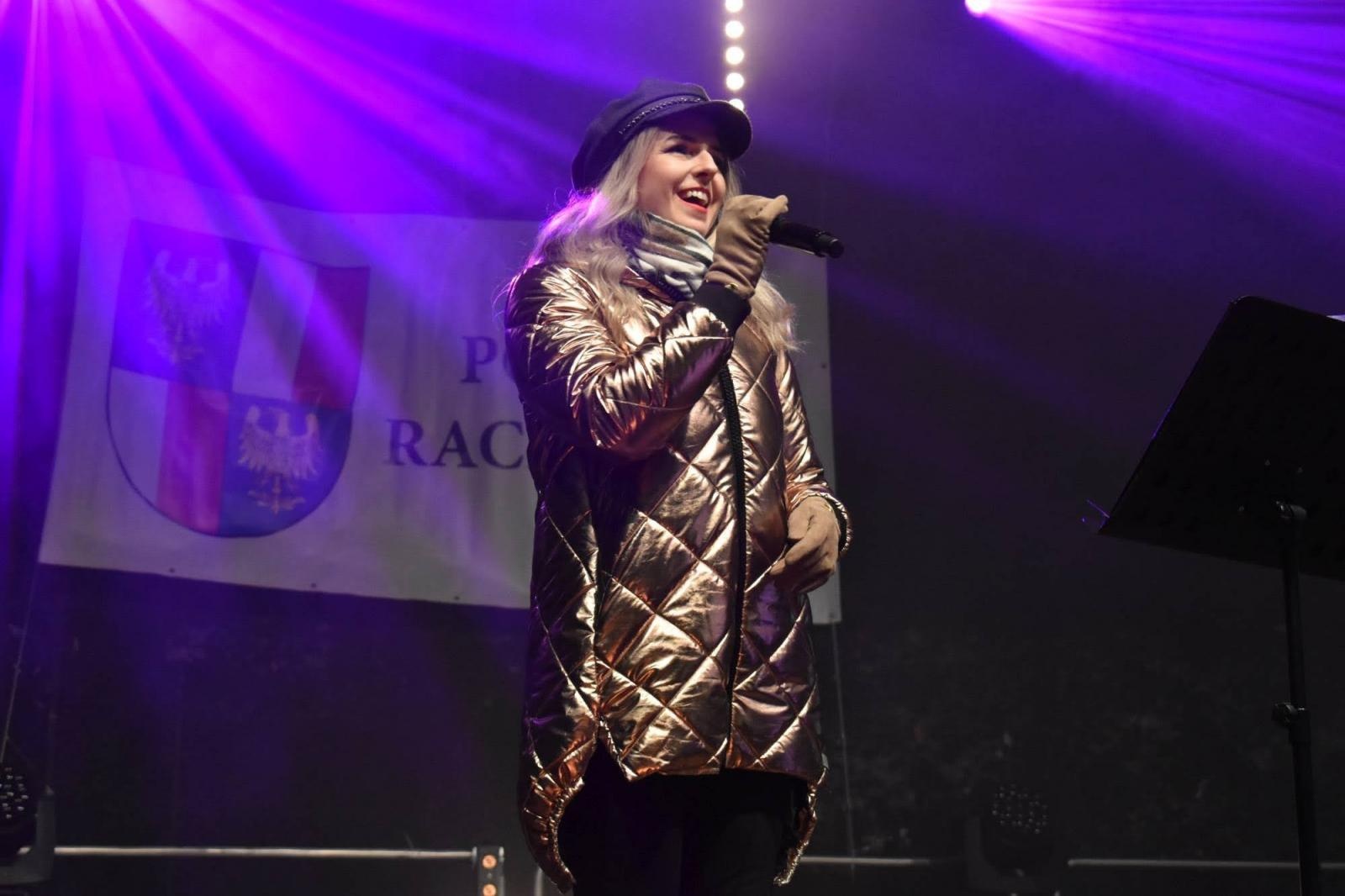 Zdjęcie w galerii na portalu naszraciborz.pl: Zamkowy jarmark 2022 - dzień pierwszy za nami [FOTO] wiadomości z regionu