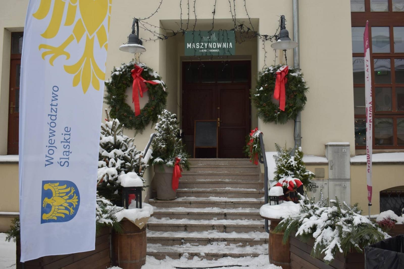 Zdjęcie w galerii na portalu naszraciborz.pl: Zamkowy jarmark 2022 - dzień pierwszy za nami [FOTO] wiadomości z regionu