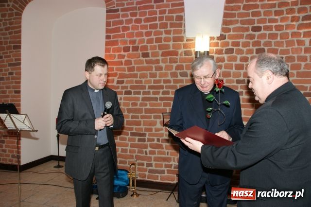 Zdjęcie w galerii na portalu naszraciborz.pl: Rudzki jarmark z Antykami wiadomości z regionu