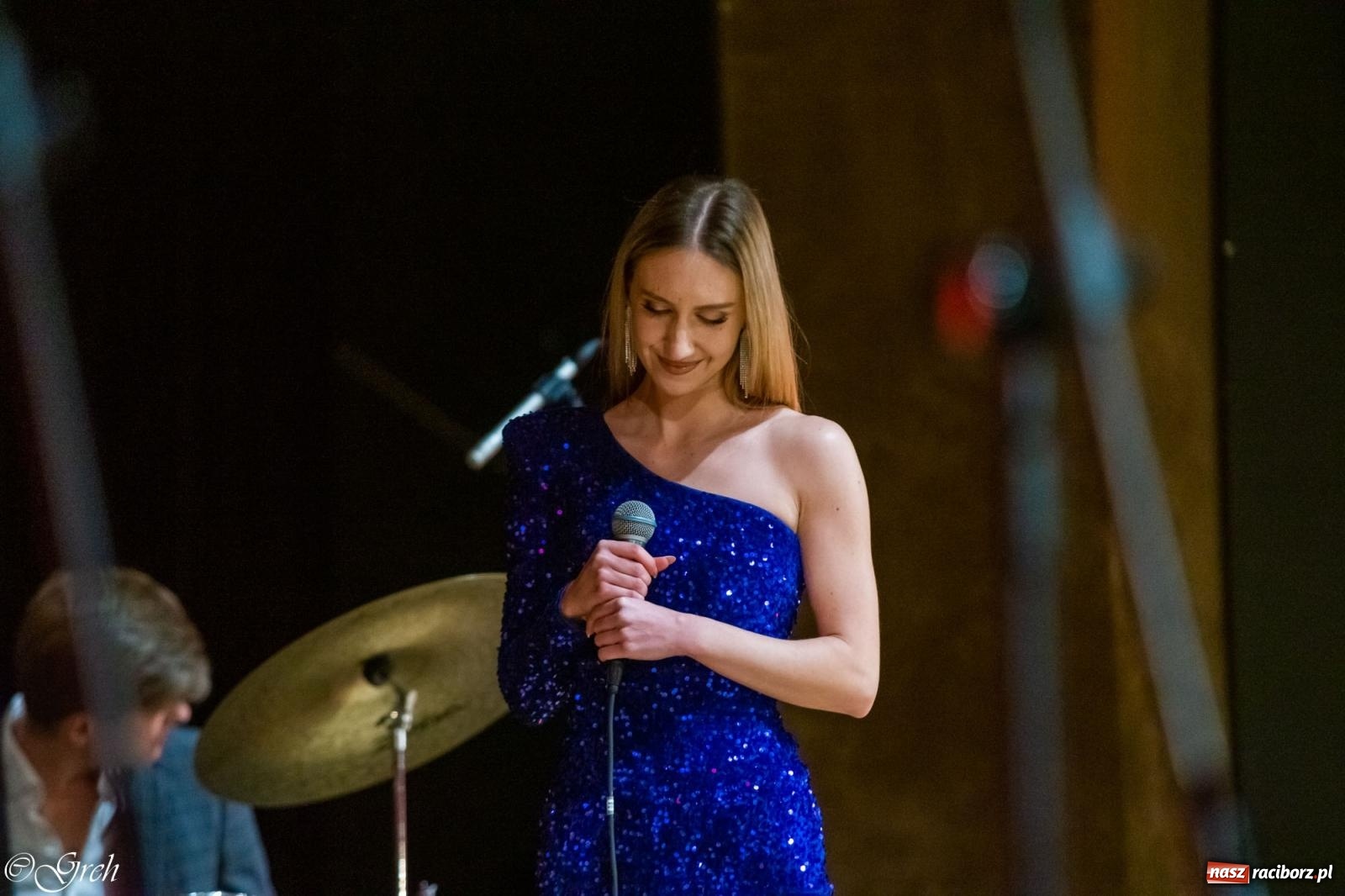 Zdjęcie w galerii na portalu naszraciborz.pl: W RCK wręczono nagrody w dziedzinie kultury i wolontariatu [FOTO i WIDEO] wiadomości z regionu