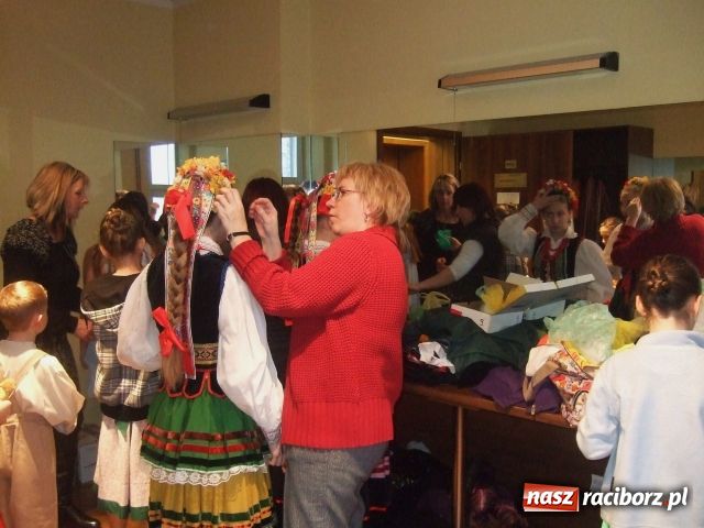 Zdjęcie w galerii na portalu naszraciborz.pl: Źródło wytańczyło Kopciuszka wiadomości z regionu