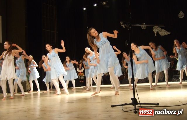 Zdjęcie w galerii na portalu naszraciborz.pl: Źródło wytańczyło Kopciuszka wiadomości z regionu