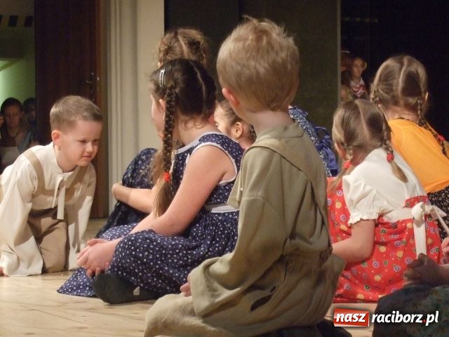 Zdjęcie w galerii na portalu naszraciborz.pl: Źródło wytańczyło Kopciuszka wiadomości z regionu