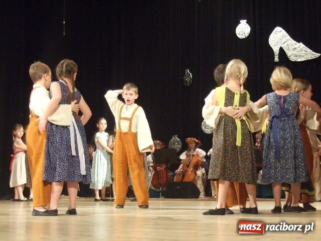 Zdjęcie w galerii na portalu naszraciborz.pl: Źródło wytańczyło Kopciuszka wiadomości z regionu