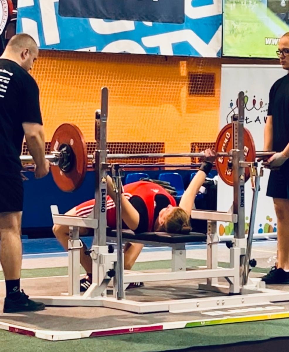 Zdjęcie w galerii na portalu naszraciborz.pl: Nie miała sobie równych w trójboju siłowym wiadomości z regionu