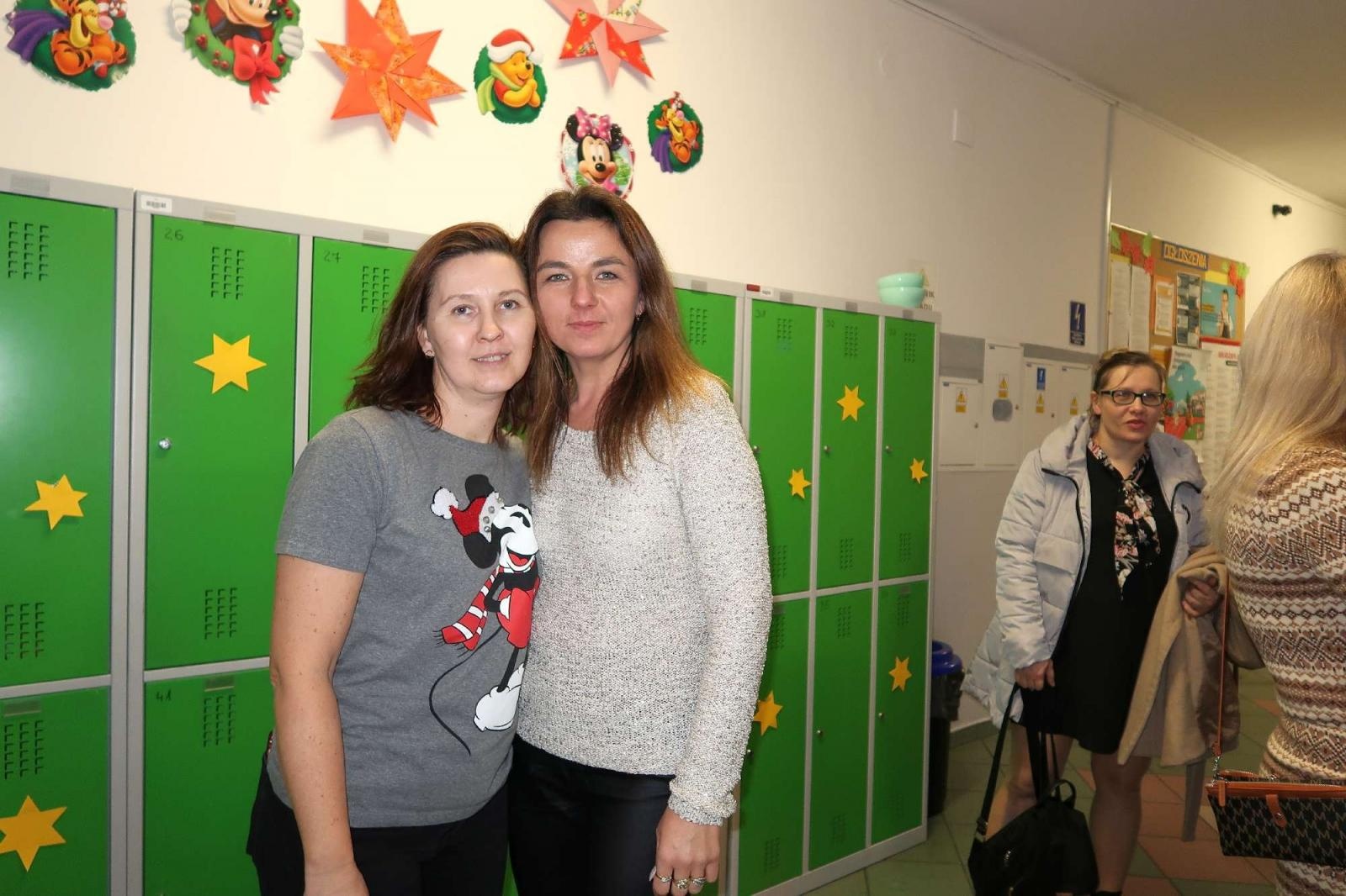 Zdjęcie w galerii na portalu naszraciborz.pl: Przedświąteczny kiermasz i występy uczniów ZSP3 na Płoni wiadomości z regionu