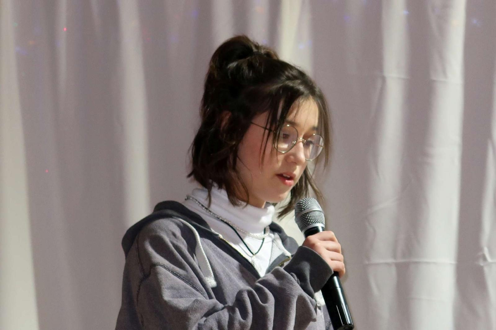 Zdjęcie w galerii na portalu naszraciborz.pl: Przedświąteczny kiermasz i występy uczniów ZSP3 na Płoni wiadomości z regionu