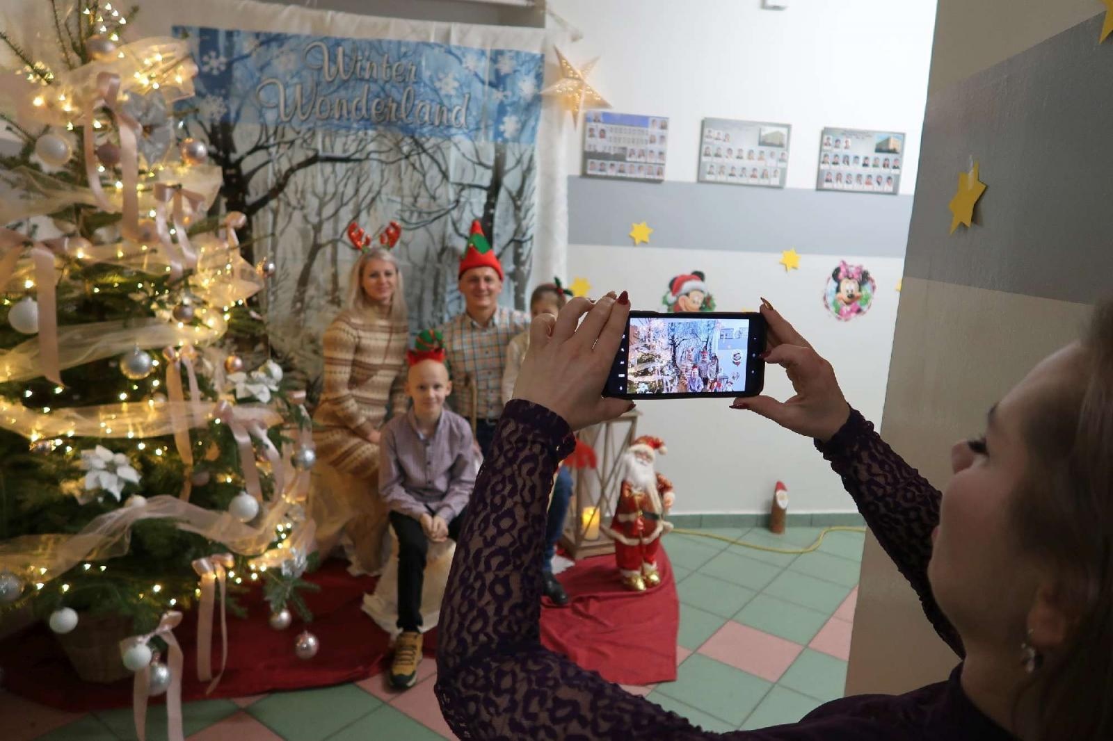 Zdjęcie w galerii na portalu naszraciborz.pl: Przedświąteczny kiermasz i występy uczniów ZSP3 na Płoni wiadomości z regionu