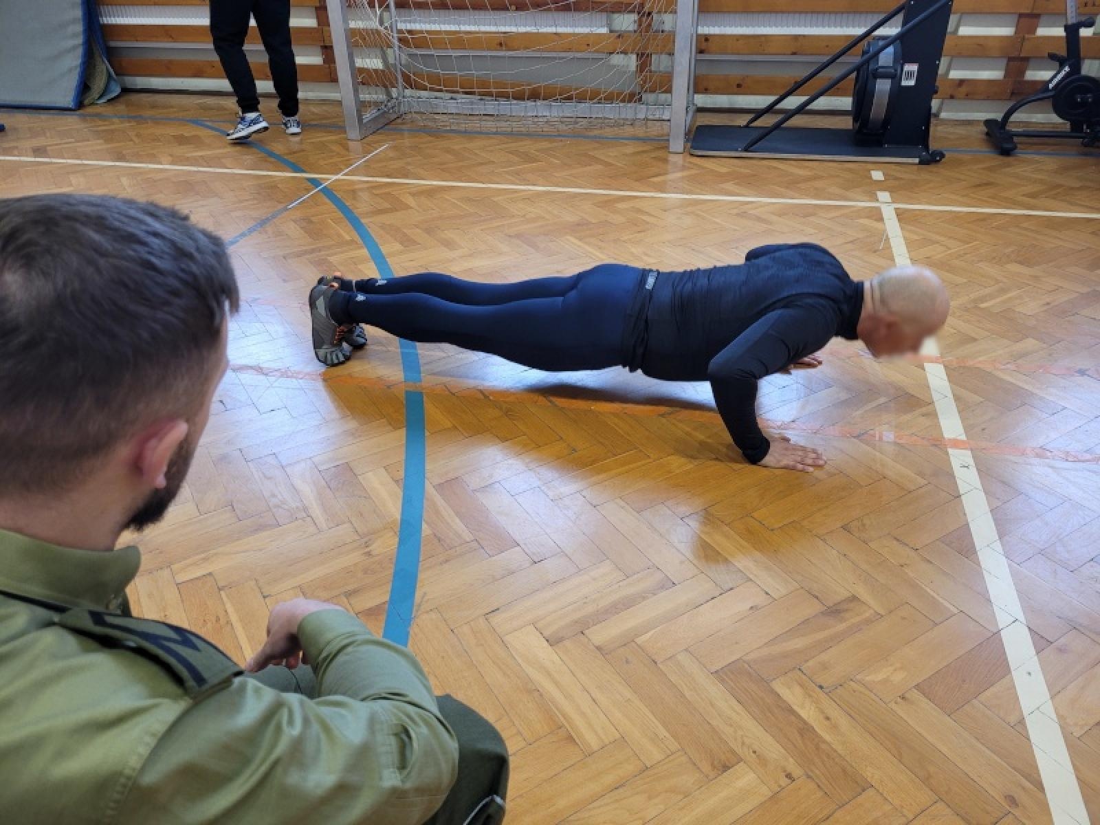 Zdjęcie w galerii na portalu naszraciborz.pl: Sześciu najlepszych. Tak Straż Graniczna rekrutuje funkcjonariuszy wiadomości z regionu