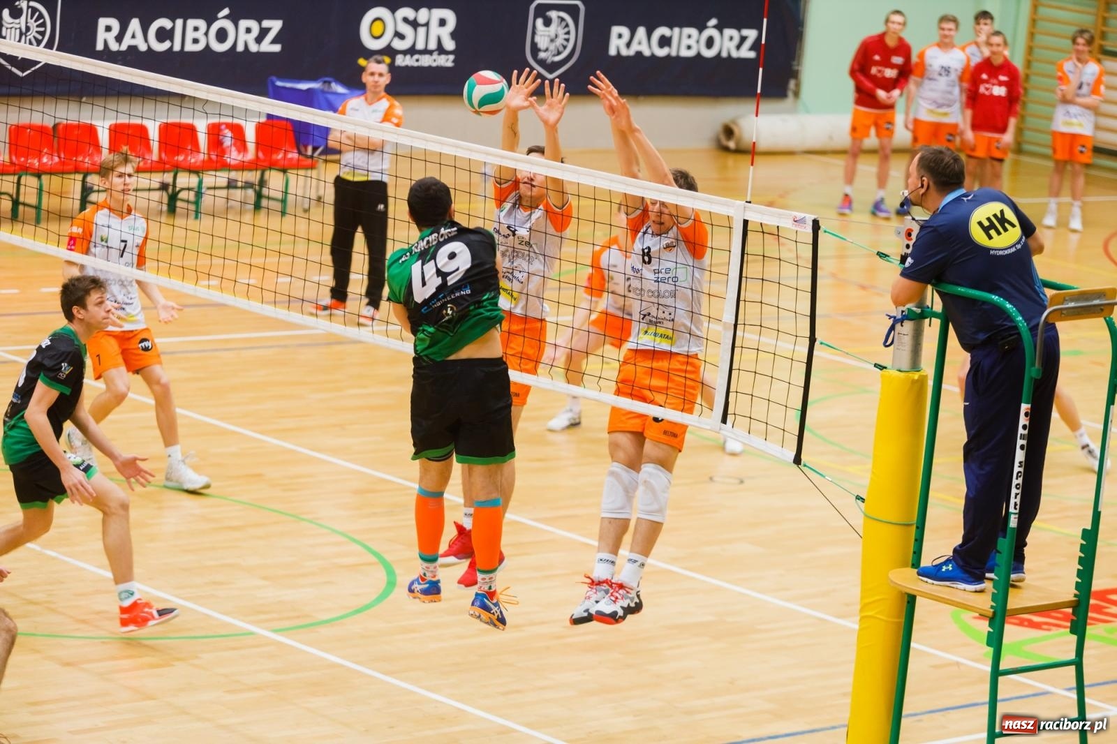 Zdjęcie w galerii na portalu naszraciborz.pl: Zimny prysznic w pierwszym secie, a potem z górki [FOTO] wiadomości z regionu