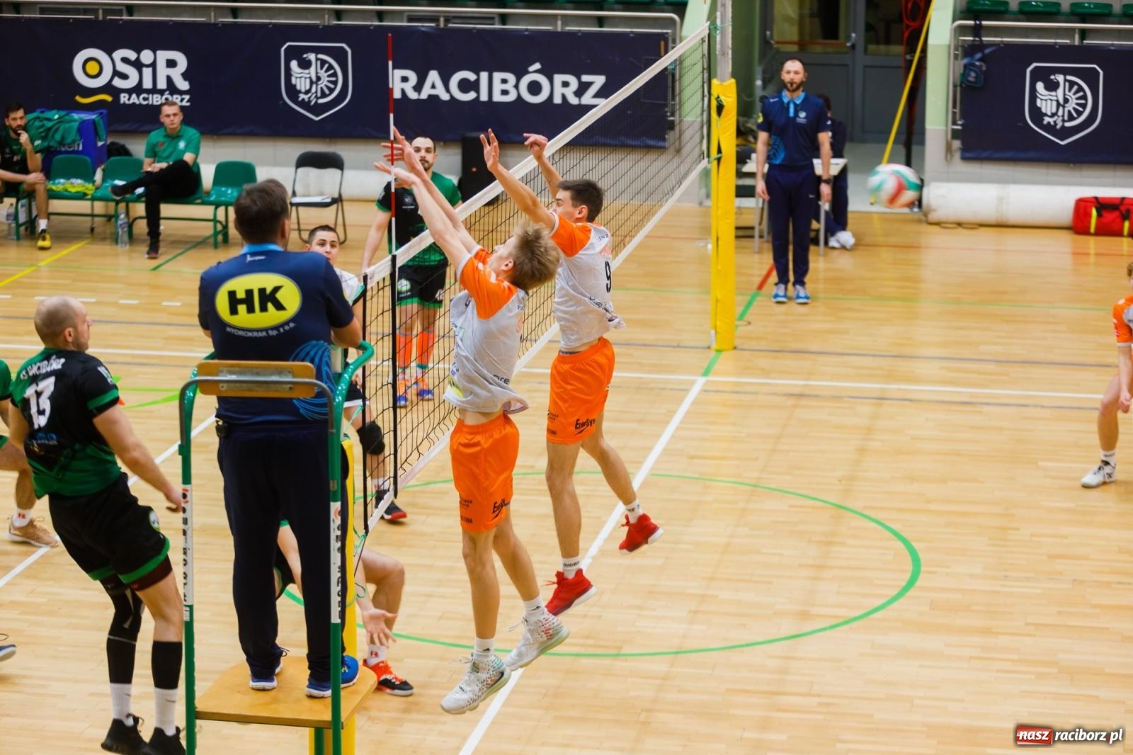 Zdjęcie w galerii na portalu naszraciborz.pl: Zimny prysznic w pierwszym secie, a potem z górki [FOTO] wiadomości z regionu
