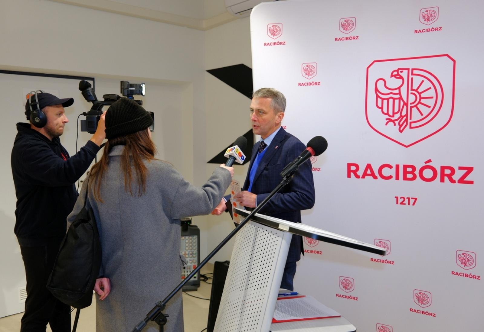 Zdjęcie w galerii na portalu naszraciborz.pl: Raciborska SOWA ma już roczek wiadomości z regionu