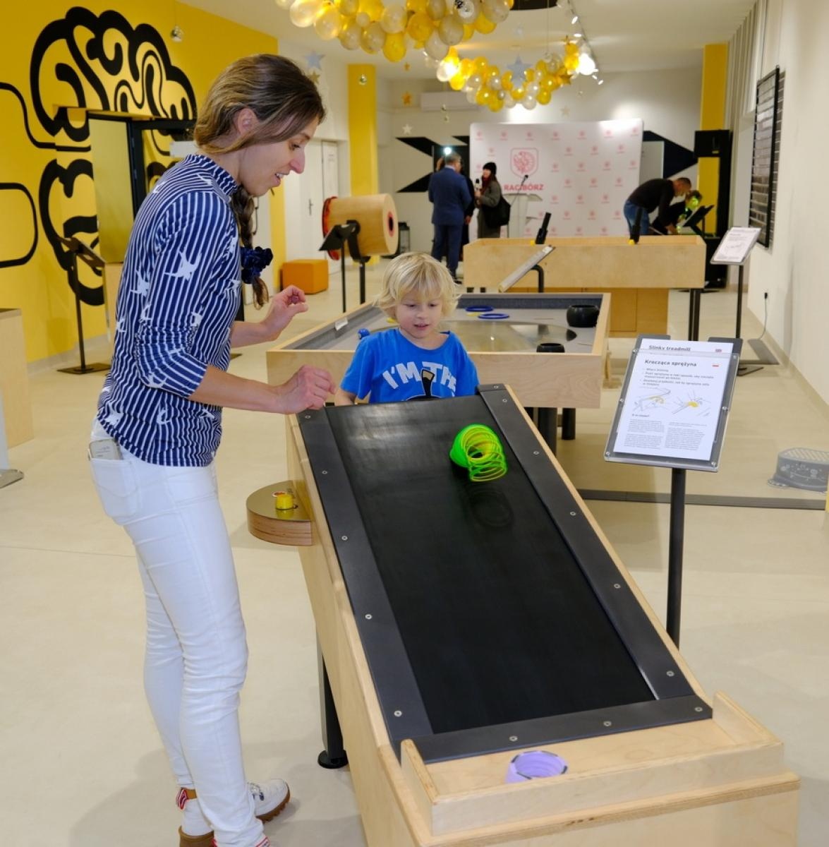 Zdjęcie w galerii na portalu naszraciborz.pl: Raciborska SOWA ma już roczek wiadomości z regionu