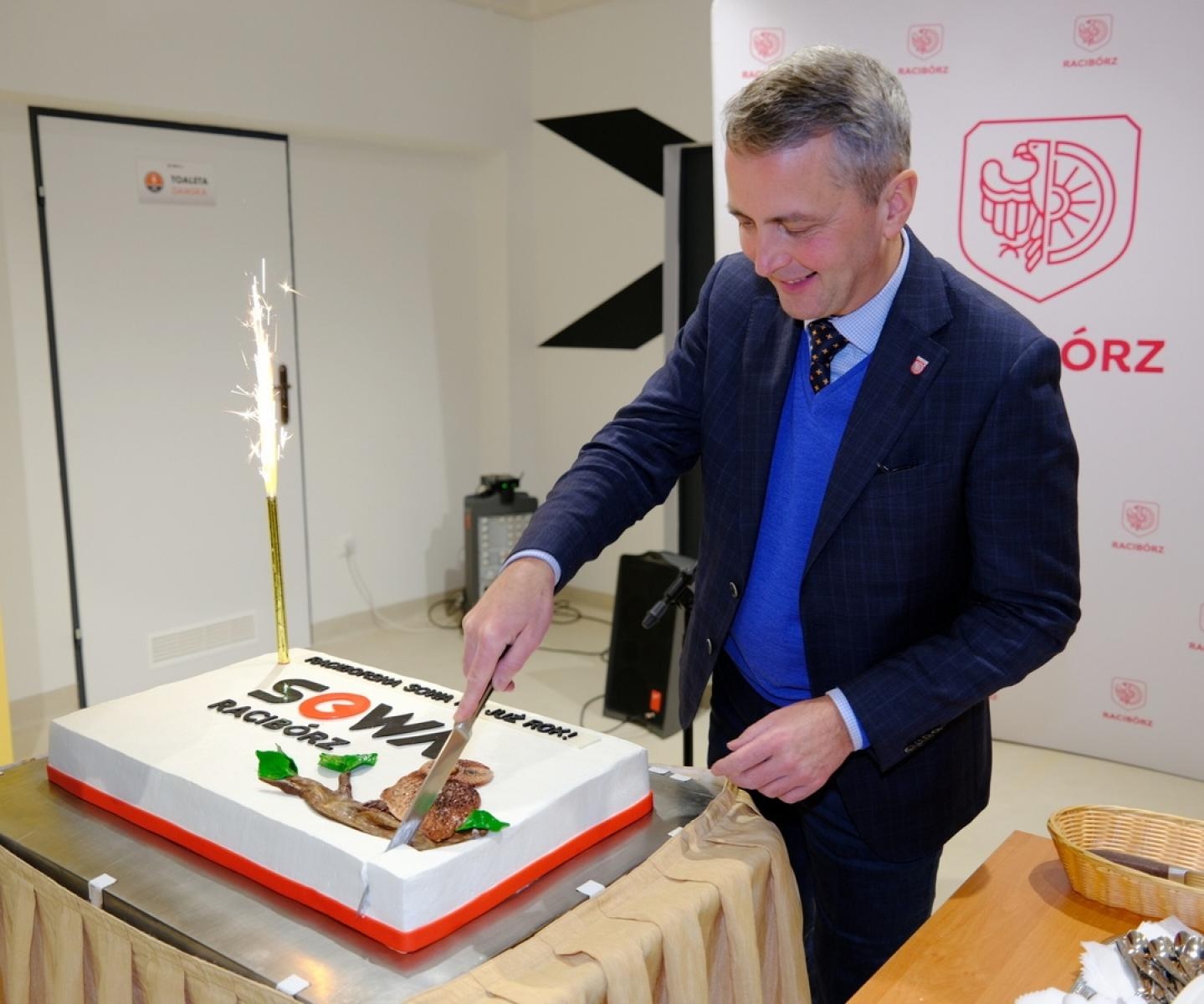 Zdjęcie w galerii na portalu naszraciborz.pl: Raciborska SOWA ma już roczek wiadomości z regionu