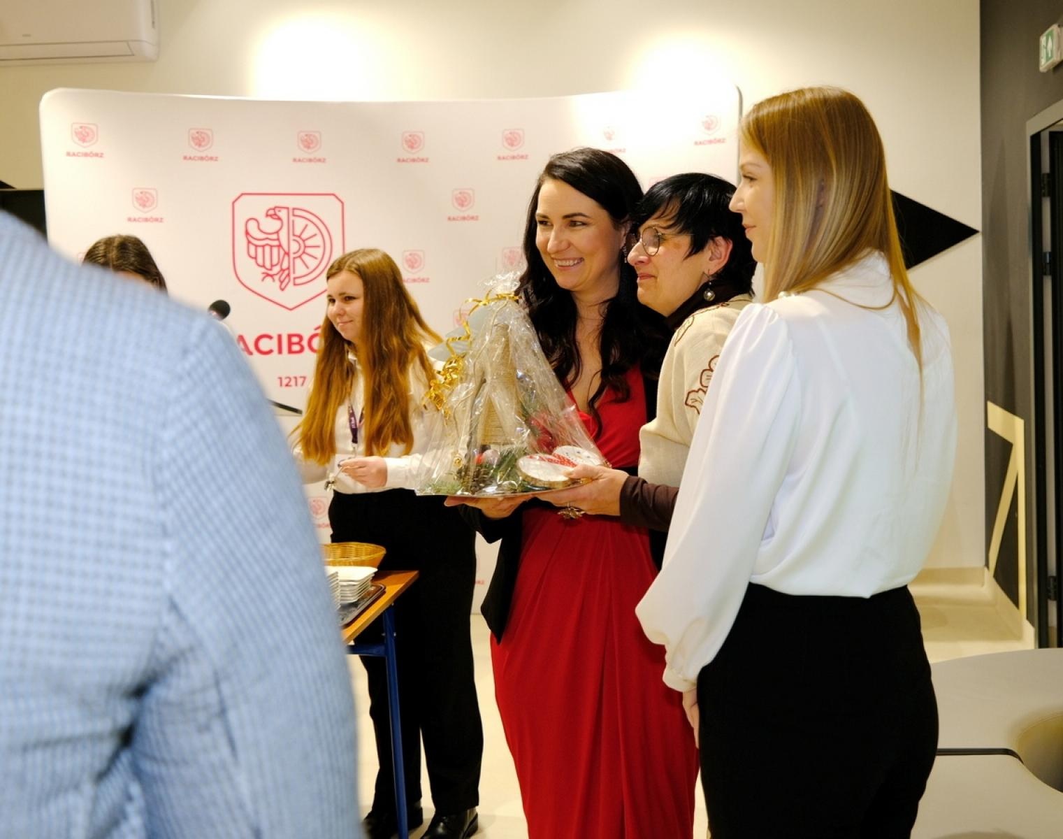 Zdjęcie w galerii na portalu naszraciborz.pl: Raciborska SOWA ma już roczek wiadomości z regionu