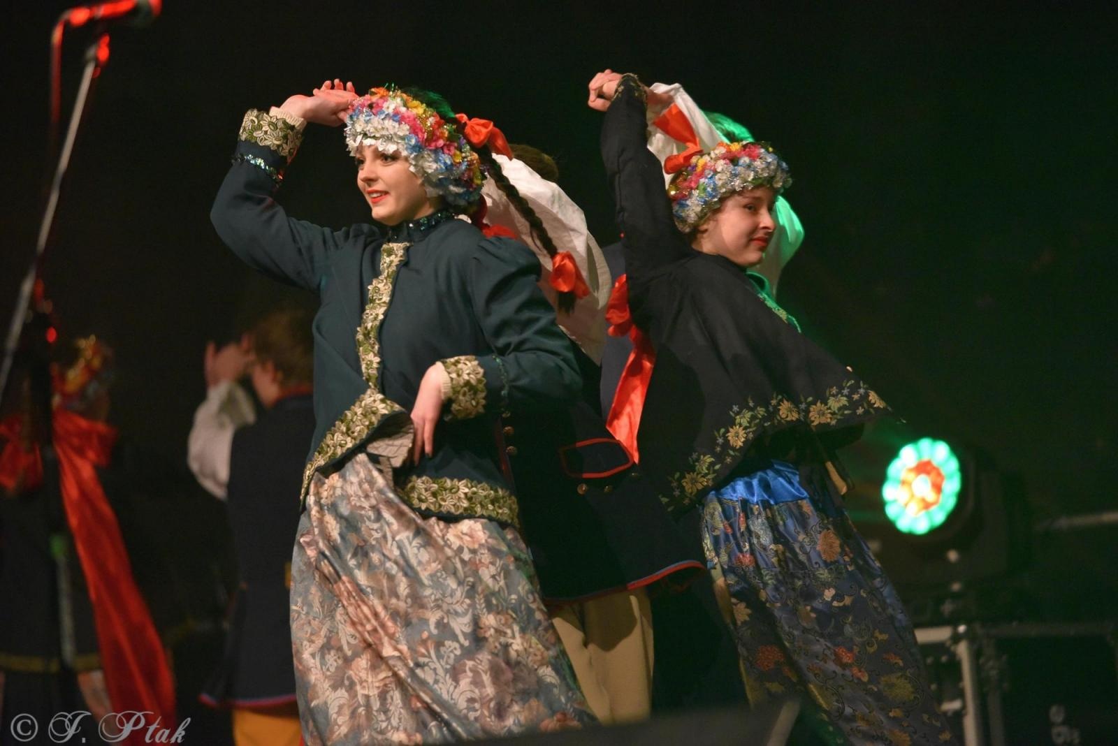 Zdjęcie w galerii na portalu naszraciborz.pl: Sobotni zamkowy jarmark ze śpiewem i folklorem wiadomości z regionu