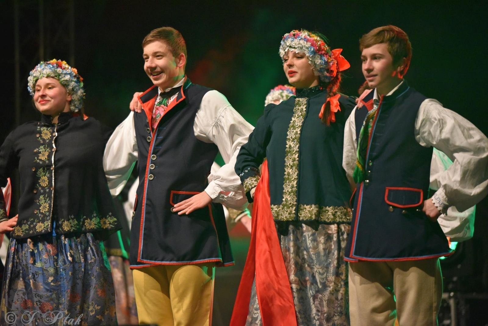 Zdjęcie w galerii na portalu naszraciborz.pl: Sobotni zamkowy jarmark ze śpiewem i folklorem wiadomości z regionu