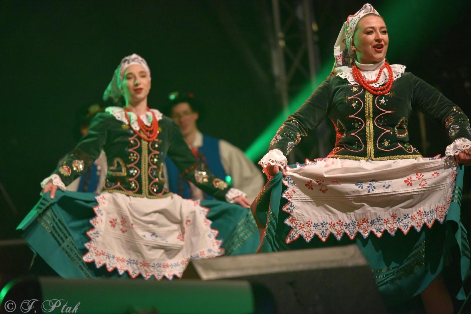 Zdjęcie w galerii na portalu naszraciborz.pl: Sobotni zamkowy jarmark ze śpiewem i folklorem wiadomości z regionu