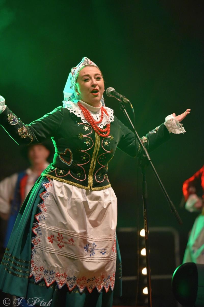 Zdjęcie w galerii na portalu naszraciborz.pl: Sobotni zamkowy jarmark ze śpiewem i folklorem wiadomości z regionu