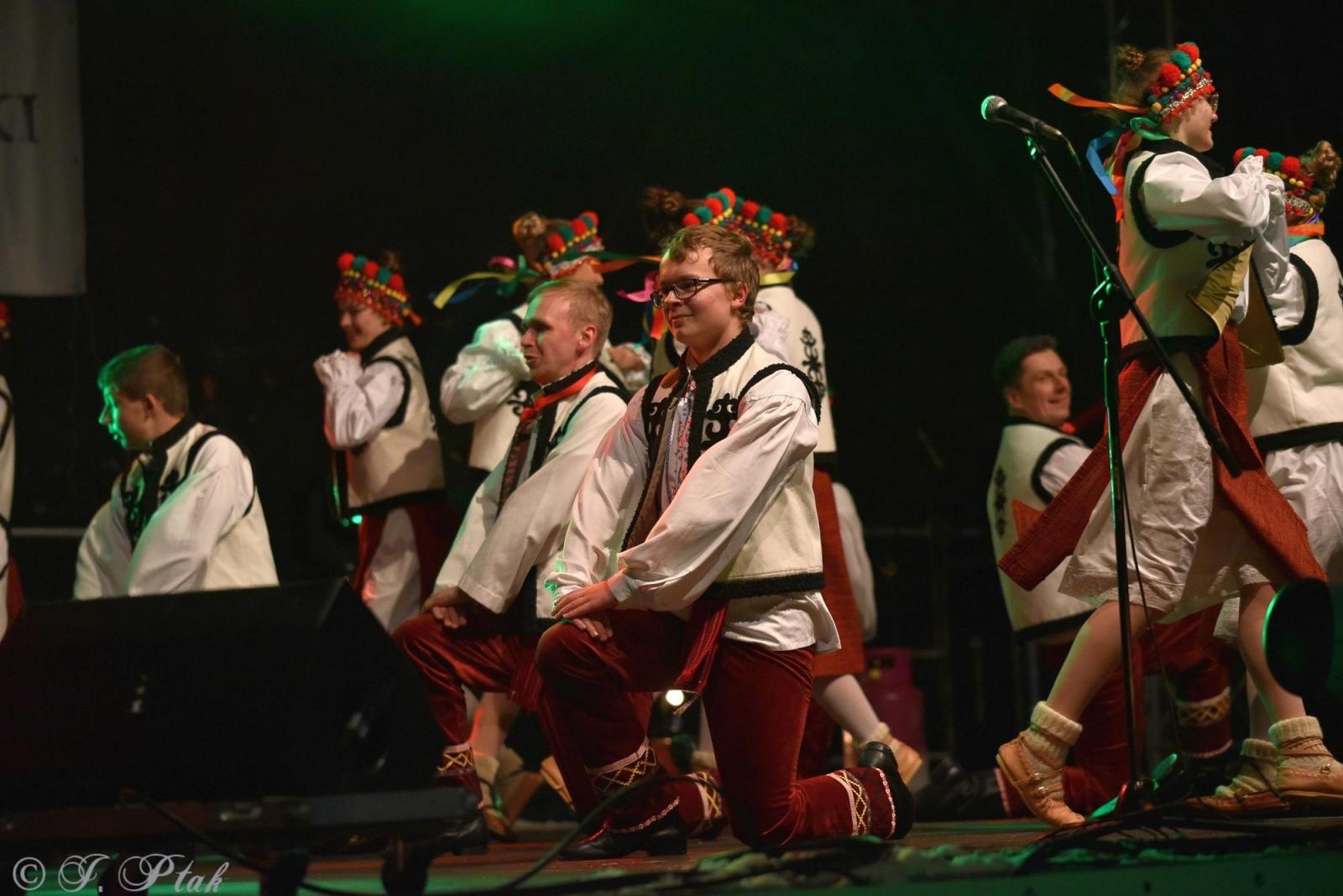 Zdjęcie w galerii na portalu naszraciborz.pl: Sobotni zamkowy jarmark ze śpiewem i folklorem wiadomości z regionu