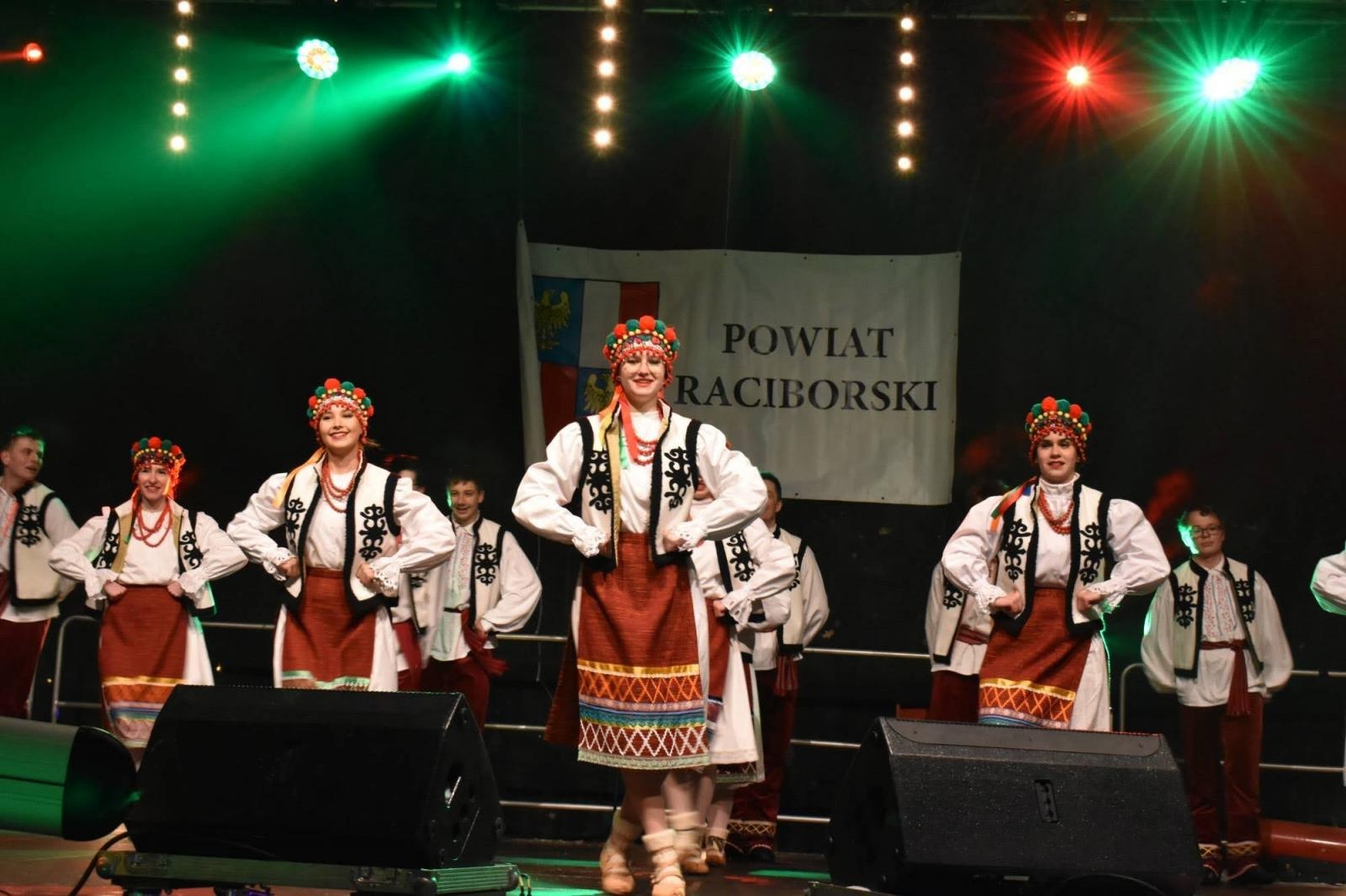 Zdjęcie w galerii na portalu naszraciborz.pl: Sobotni zamkowy jarmark ze śpiewem i folklorem wiadomości z regionu