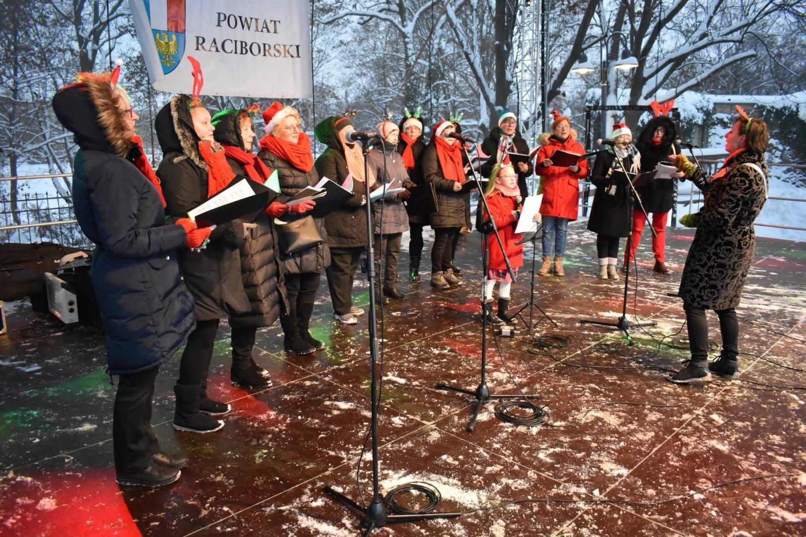 Zdjęcie w galerii na portalu naszraciborz.pl: Sobotni zamkowy jarmark ze śpiewem i folklorem wiadomości z regionu