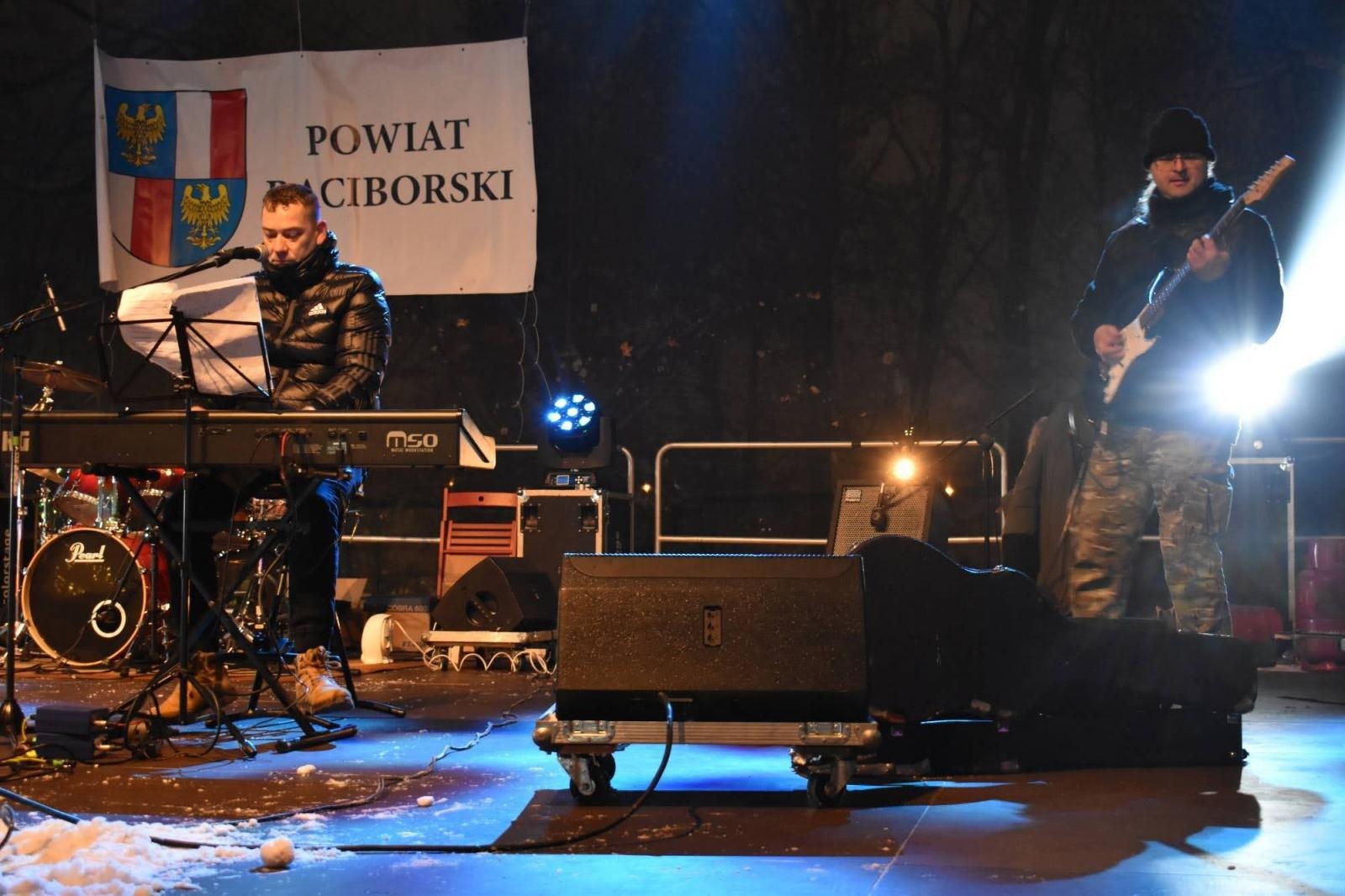 Zdjęcie w galerii na portalu naszraciborz.pl: Sobotni zamkowy jarmark ze śpiewem i folklorem wiadomości z regionu