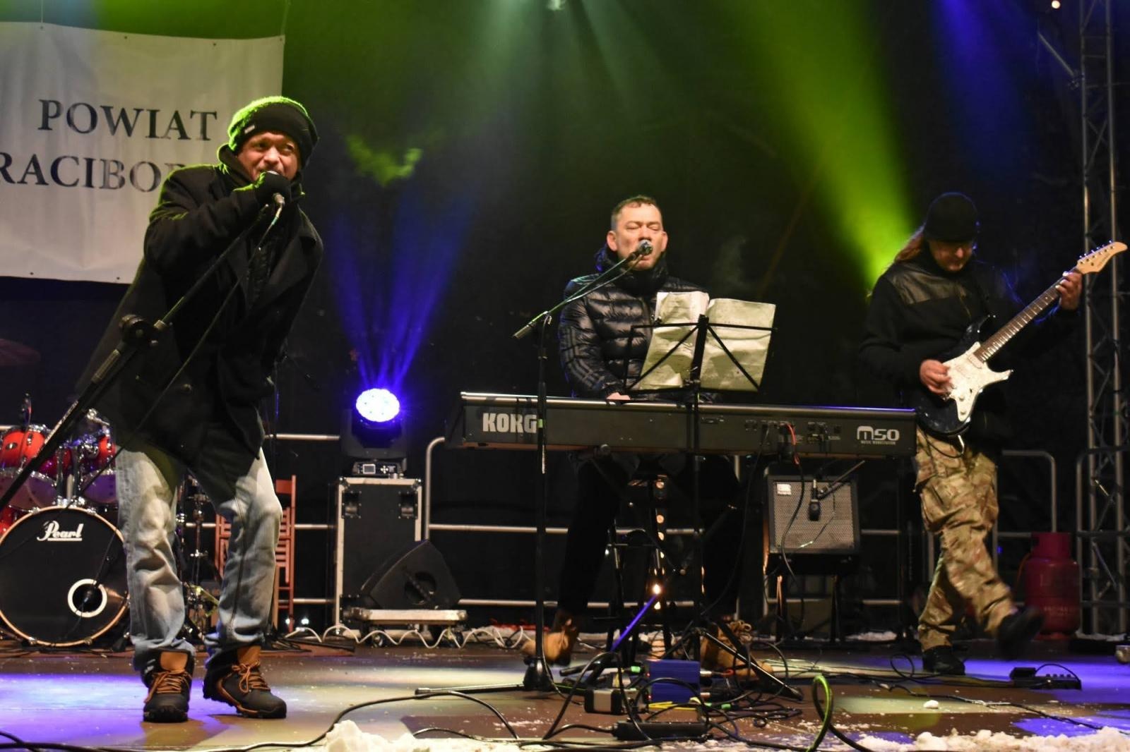 Zdjęcie w galerii na portalu naszraciborz.pl: Sobotni zamkowy jarmark ze śpiewem i folklorem wiadomości z regionu