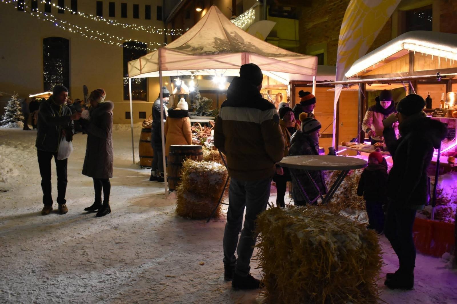 Zdjęcie w galerii na portalu naszraciborz.pl: Sobotni zamkowy jarmark ze śpiewem i folklorem wiadomości z regionu