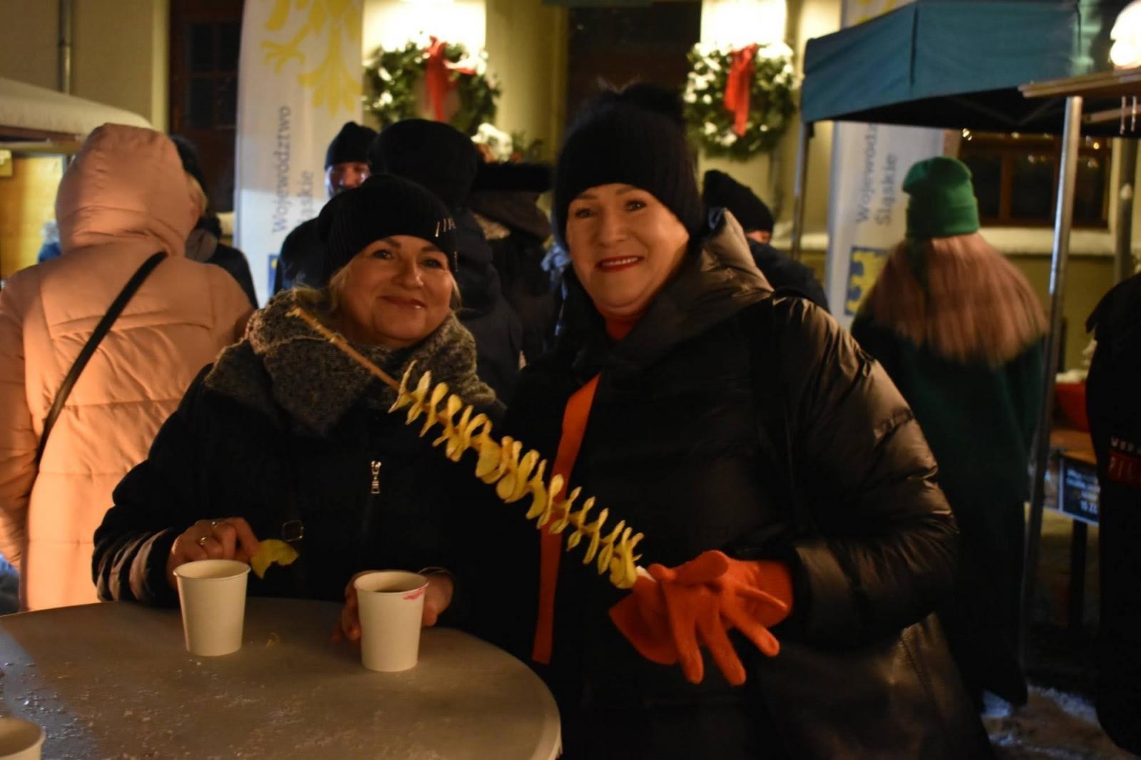 Zdjęcie w galerii na portalu naszraciborz.pl: Sobotni zamkowy jarmark ze śpiewem i folklorem wiadomości z regionu