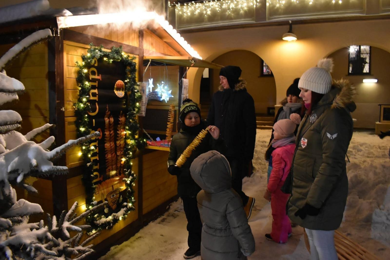 Zdjęcie w galerii na portalu naszraciborz.pl: Sobotni zamkowy jarmark ze śpiewem i folklorem wiadomości z regionu