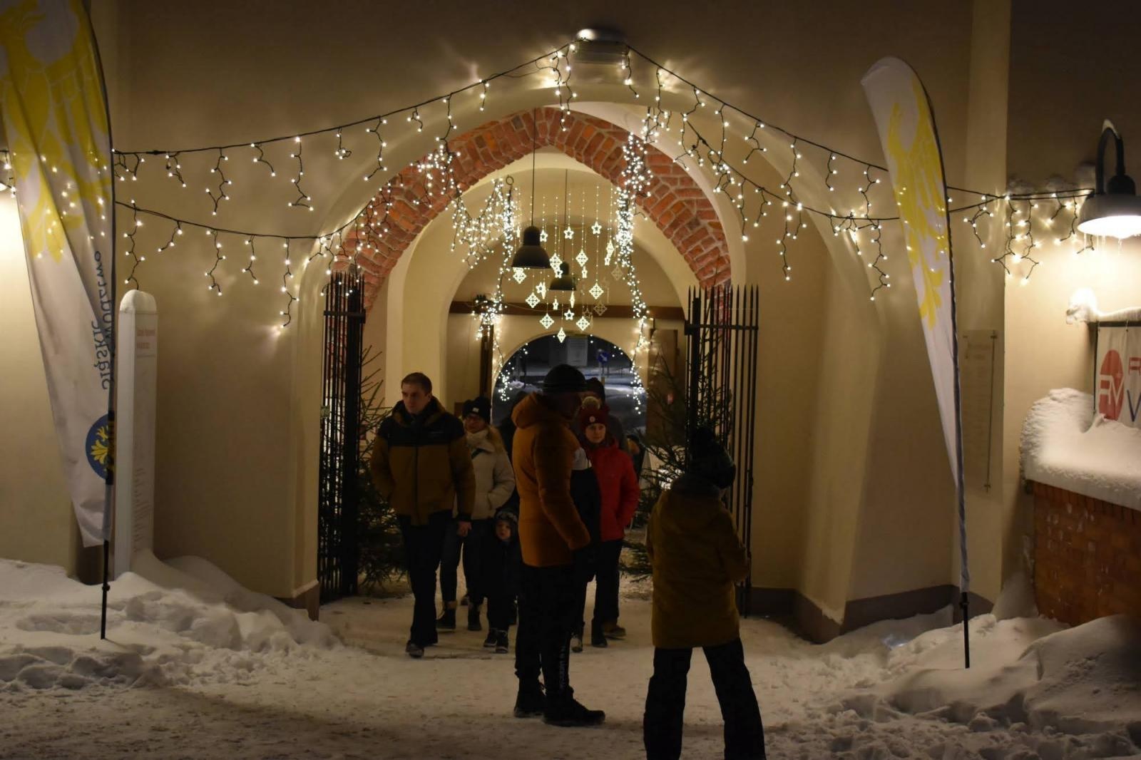 Zdjęcie w galerii na portalu naszraciborz.pl: Sobotni zamkowy jarmark ze śpiewem i folklorem wiadomości z regionu