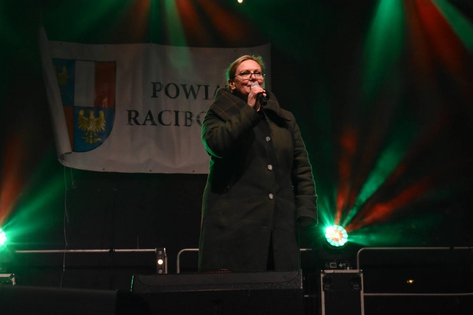 Zdjęcie w galerii na portalu naszraciborz.pl: Sobotni zamkowy jarmark ze śpiewem i folklorem wiadomości z regionu