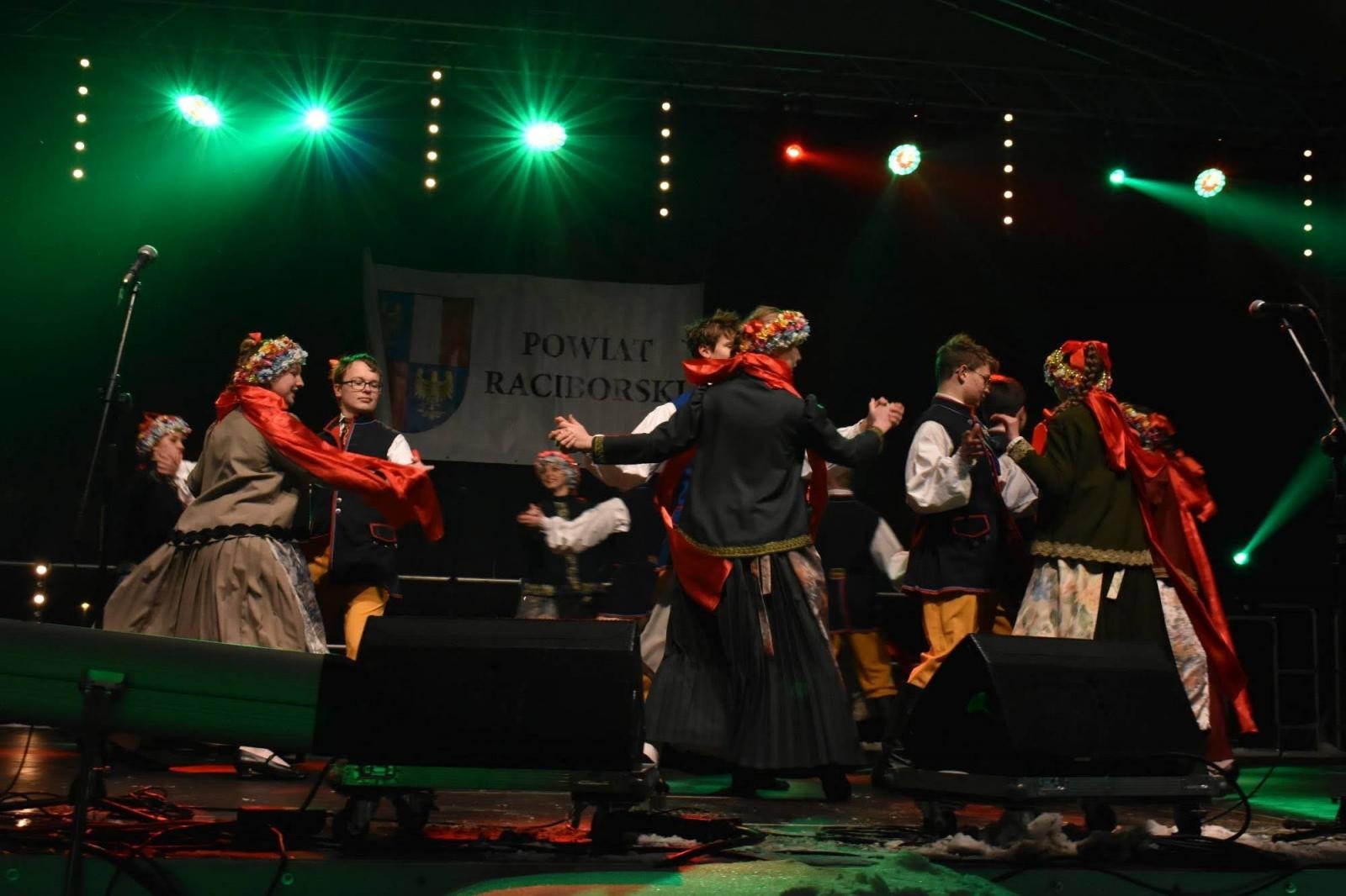 Zdjęcie w galerii na portalu naszraciborz.pl: Sobotni zamkowy jarmark ze śpiewem i folklorem wiadomości z regionu