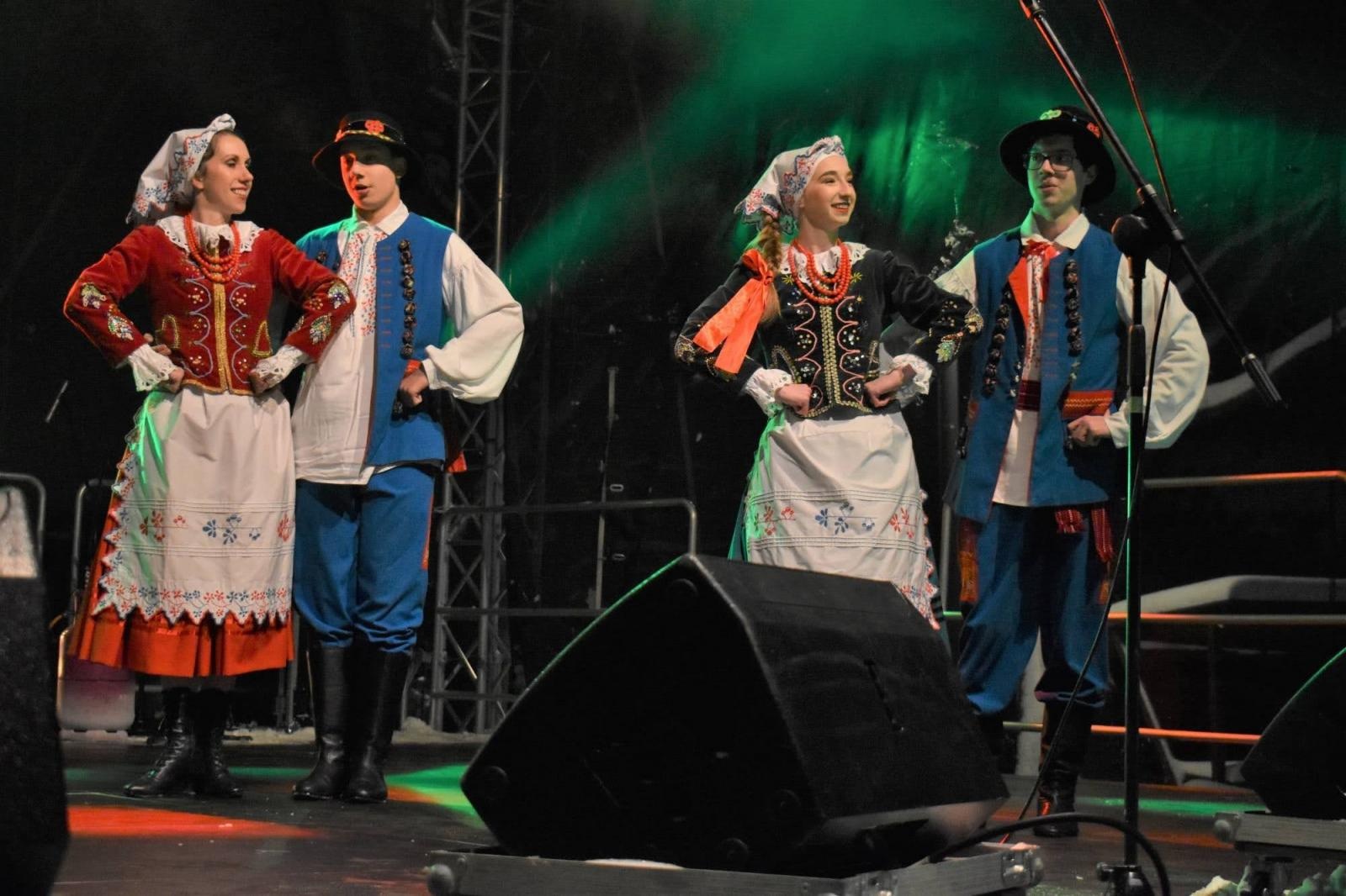 Zdjęcie w galerii na portalu naszraciborz.pl: Sobotni zamkowy jarmark ze śpiewem i folklorem wiadomości z regionu