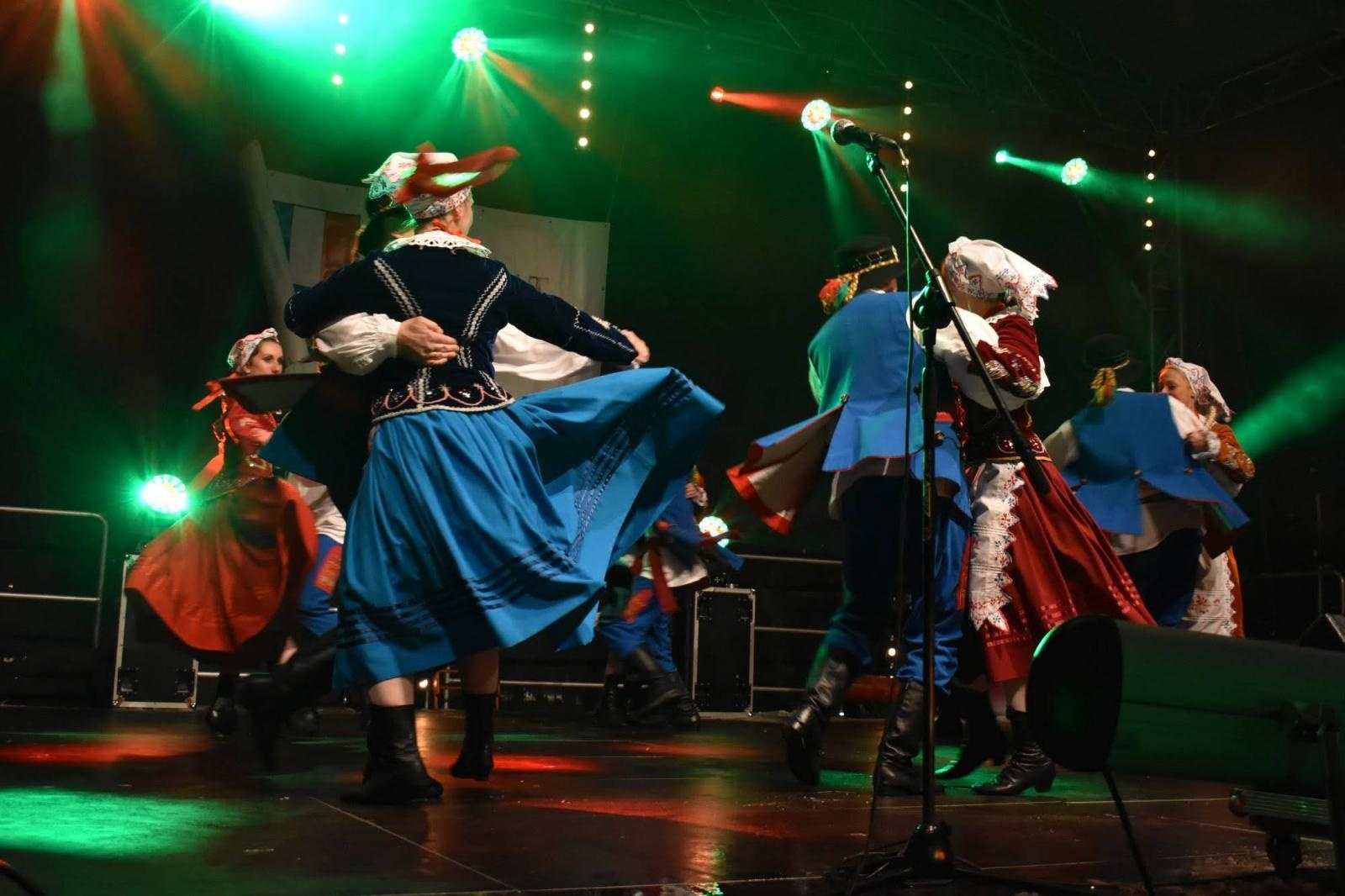 Zdjęcie w galerii na portalu naszraciborz.pl: Sobotni zamkowy jarmark ze śpiewem i folklorem wiadomości z regionu