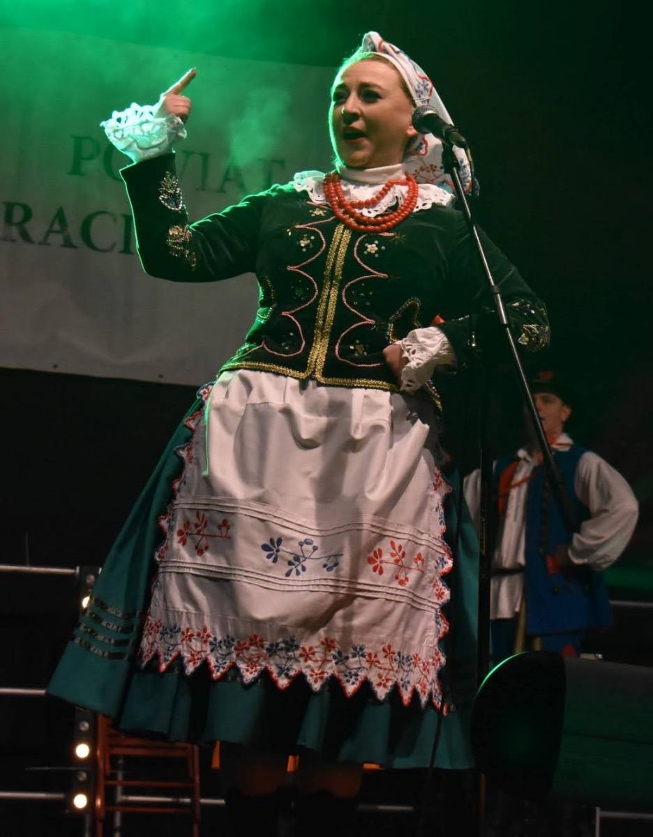 Zdjęcie w galerii na portalu naszraciborz.pl: Sobotni zamkowy jarmark ze śpiewem i folklorem wiadomości z regionu