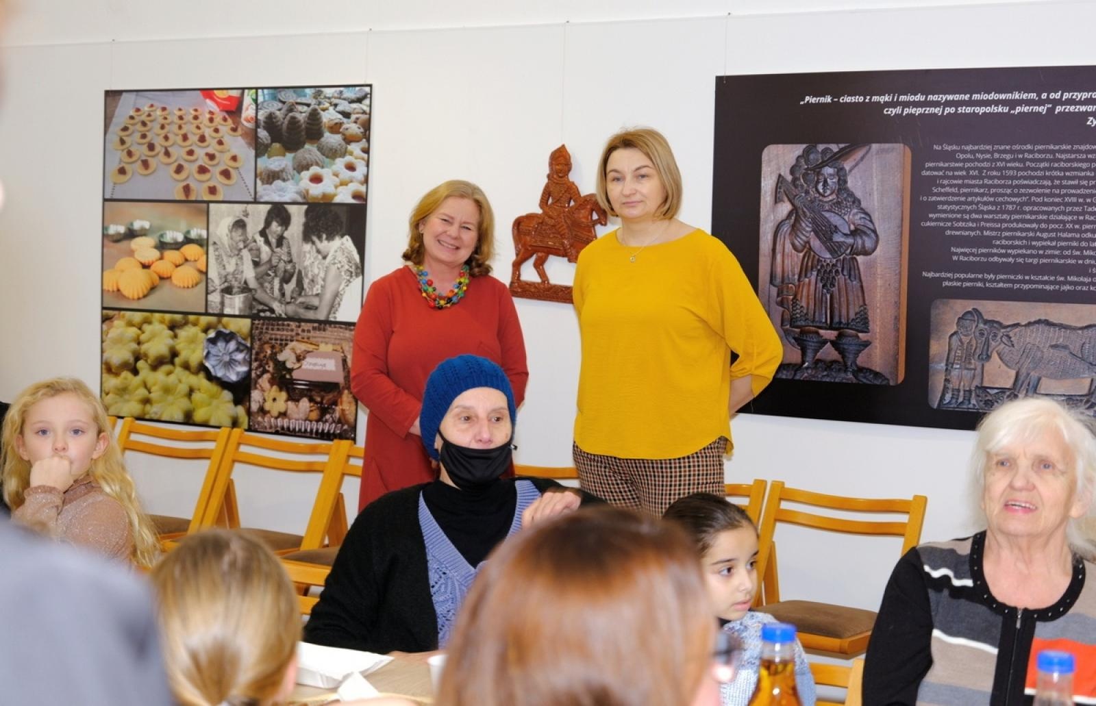 Zdjęcie w galerii na portalu naszraciborz.pl: Muzeum zorganizowało warsztaty piernikarskie wiadomości z regionu