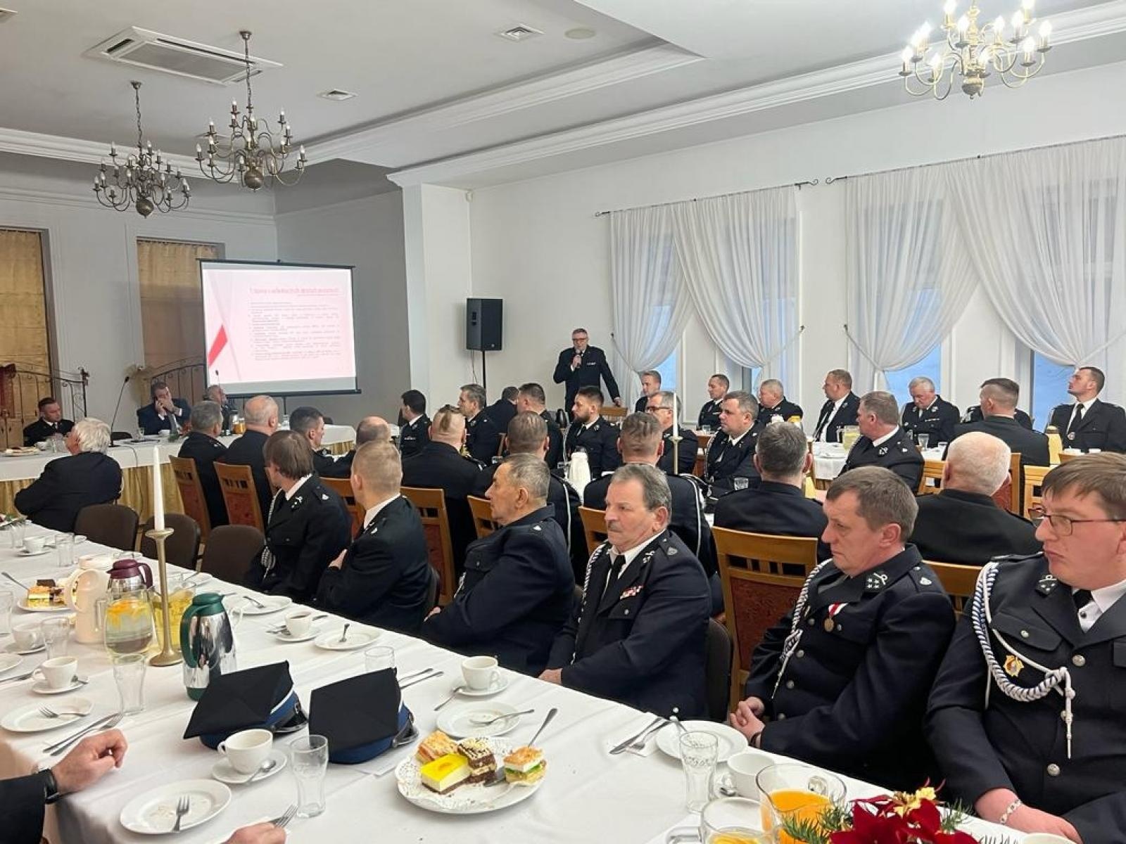 Zdjęcie w galerii na portalu naszraciborz.pl: Zastępca komendanta wojewódzkiego spotkał się z druhami z powiatu raciborskiego wiadomości z regionu