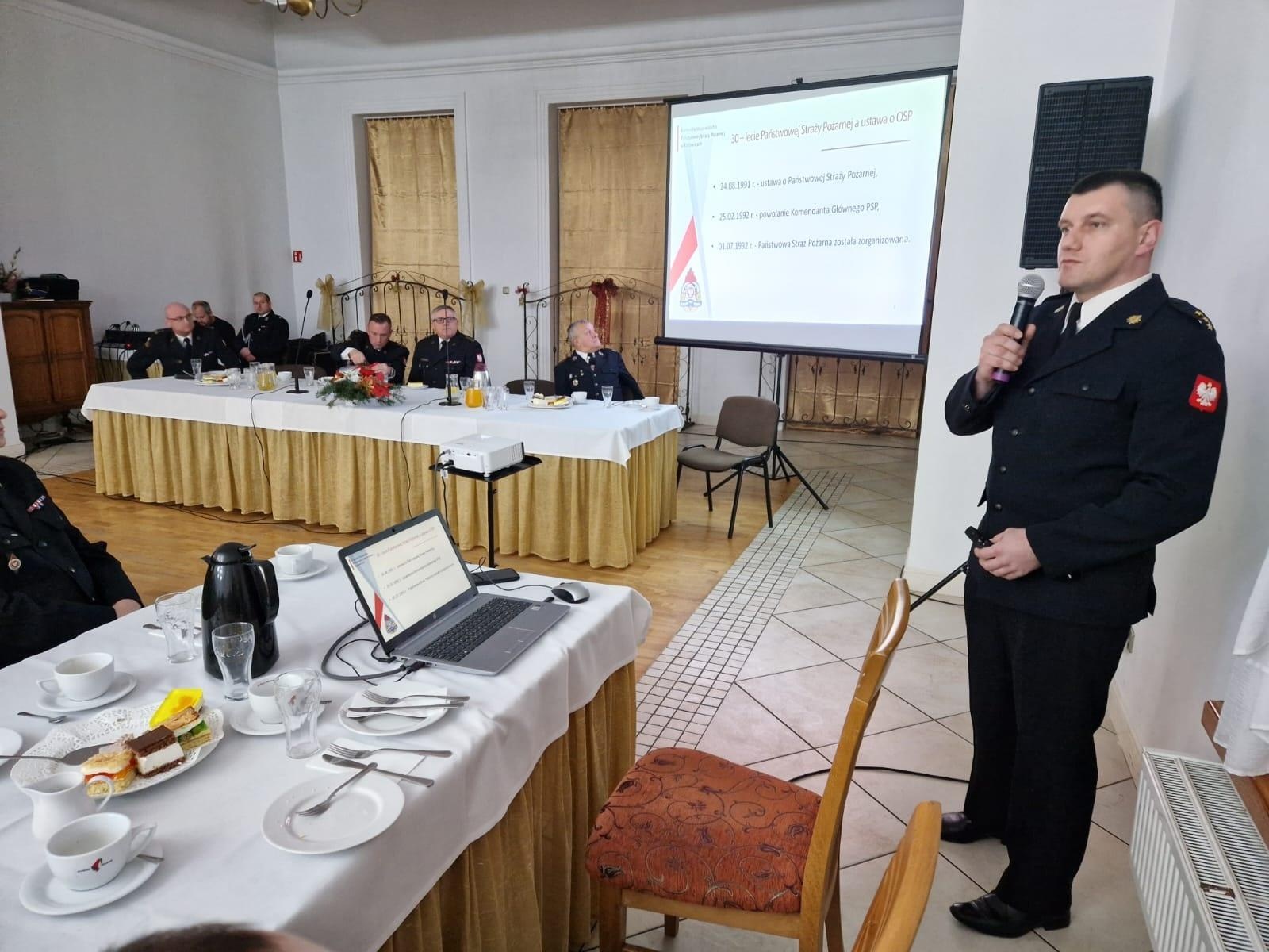 Zdjęcie w galerii na portalu naszraciborz.pl: Zastępca komendanta wojewódzkiego spotkał się z druhami z powiatu raciborskiego wiadomości z regionu