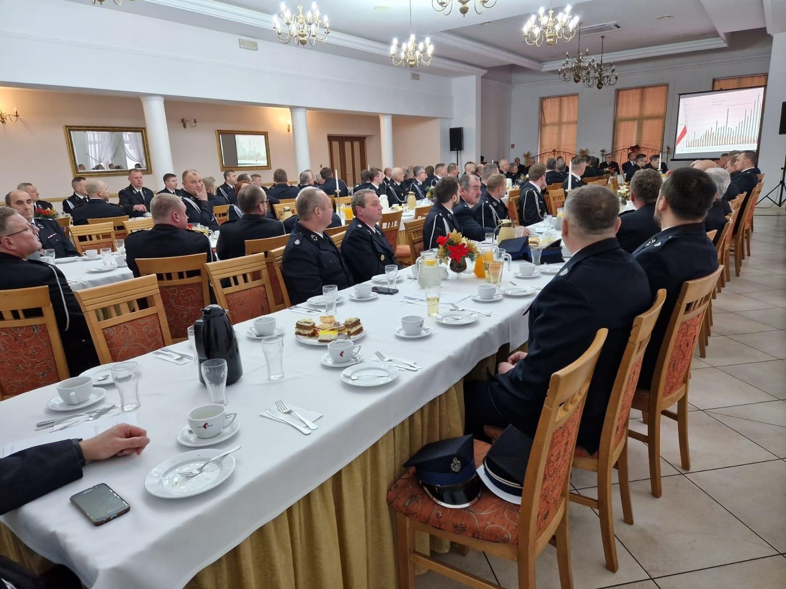 Zdjęcie w galerii na portalu naszraciborz.pl: Zastępca komendanta wojewódzkiego spotkał się z druhami z powiatu raciborskiego wiadomości z regionu