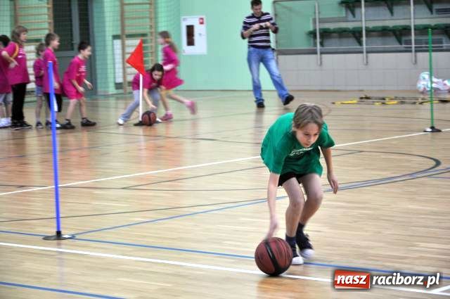 Zdjęcie w galerii na portalu naszraciborz.pl: Rywalizacji towarzyszył pokaz potraw wiadomości z regionu