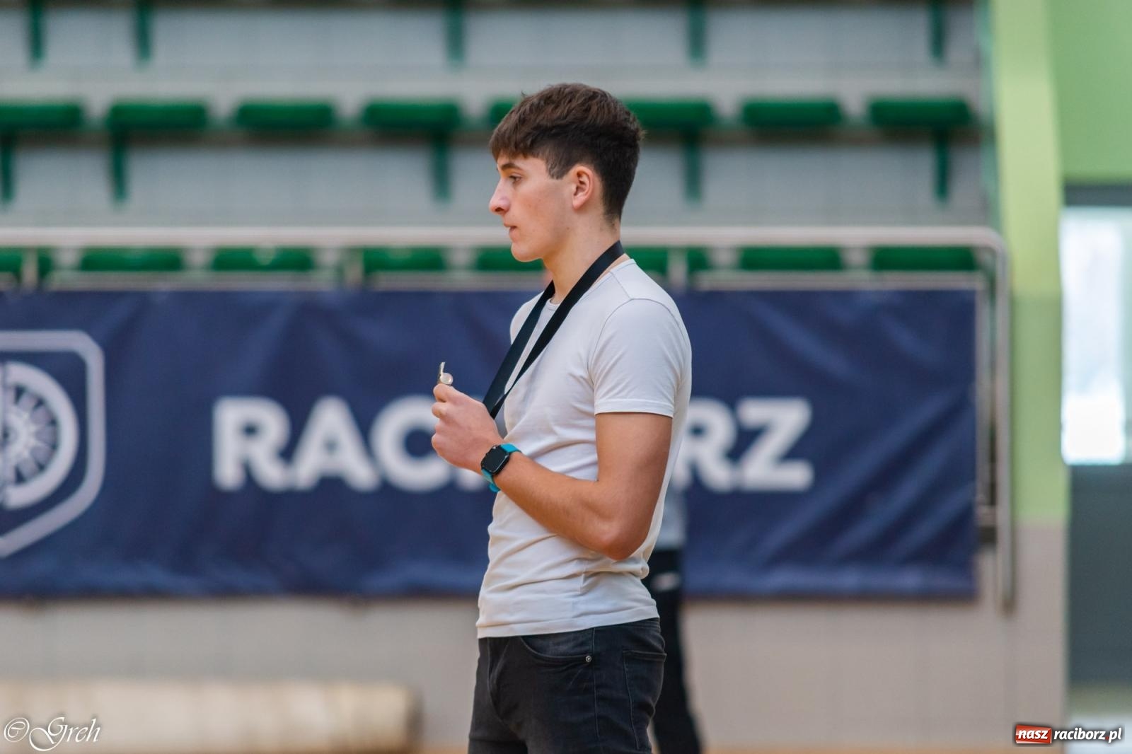 Zdjęcie w galerii na portalu naszraciborz.pl: Świąteczne zmagania piłkarskie w hali OSiR [FOTO i WIDEO] wiadomości z regionu