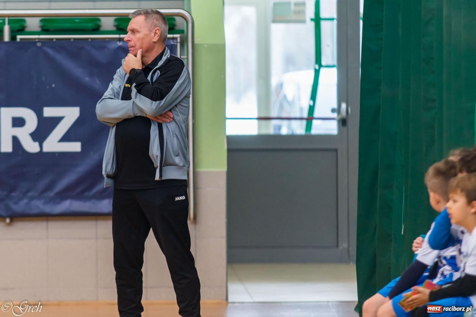 Zdjęcie w galerii na portalu naszraciborz.pl: Świąteczne zmagania piłkarskie w hali OSiR [FOTO i WIDEO] wiadomości z regionu