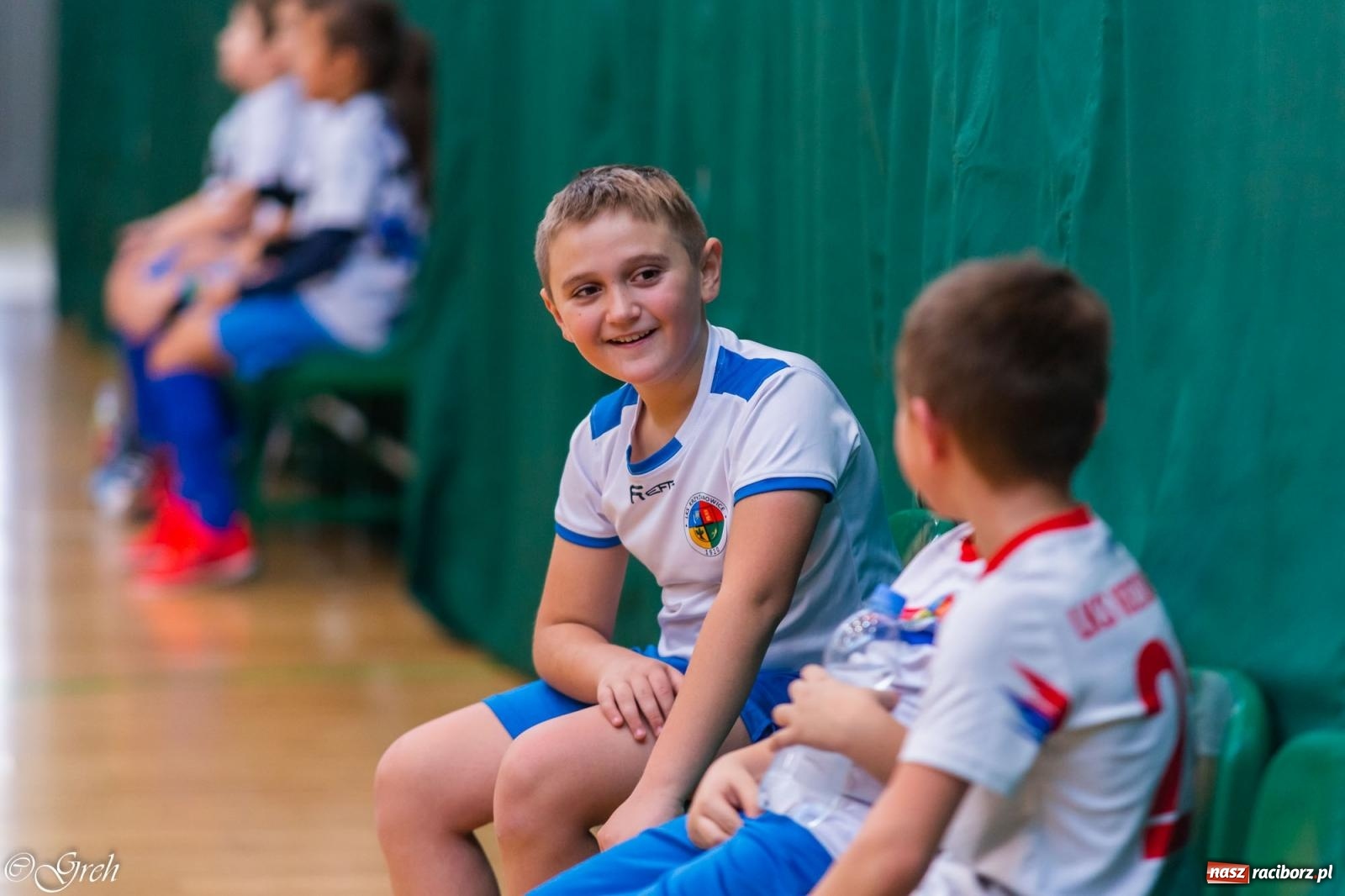 Zdjęcie w galerii na portalu naszraciborz.pl: Świąteczne zmagania piłkarskie w hali OSiR [FOTO i WIDEO] wiadomości z regionu